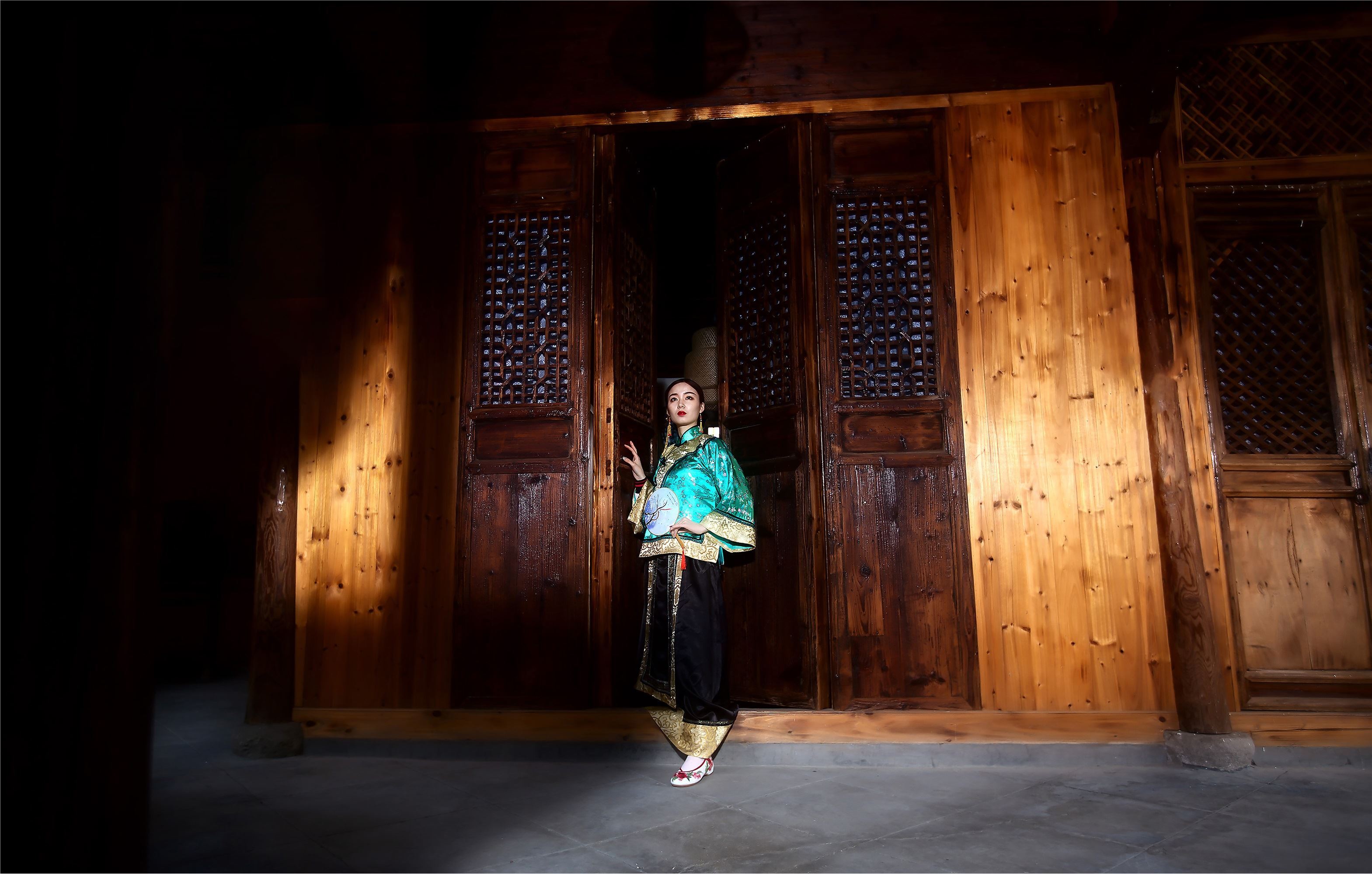 YITUYU艺图语 2021.08.14 往事如烟 小文